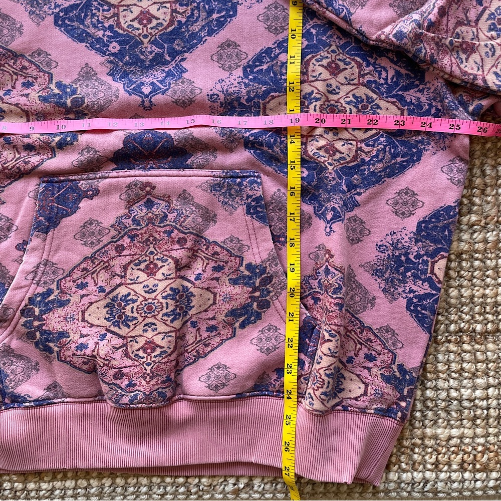 SOLD💝NEW Free People Printed It's a Vibe Hoodie In Desert Rose Combo Pink - Picture 15 of 16